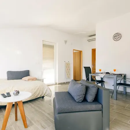 Luce Apartment