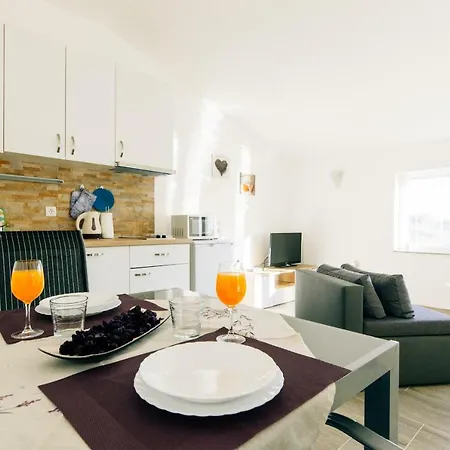 Luce Apartment *